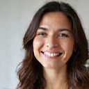 Ritratto di Elena Costa, una cliente soddisfatta